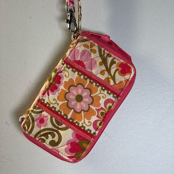 Vera Bradley Folkloric Carry It All Wristlet - Picture 1 of 6